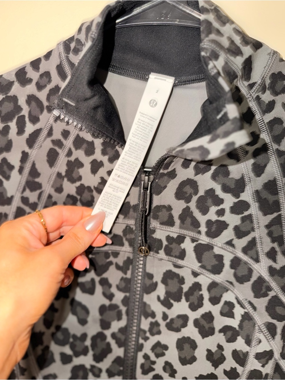 Lululemon Define Jacket Full Zip - Picture 4 of 6